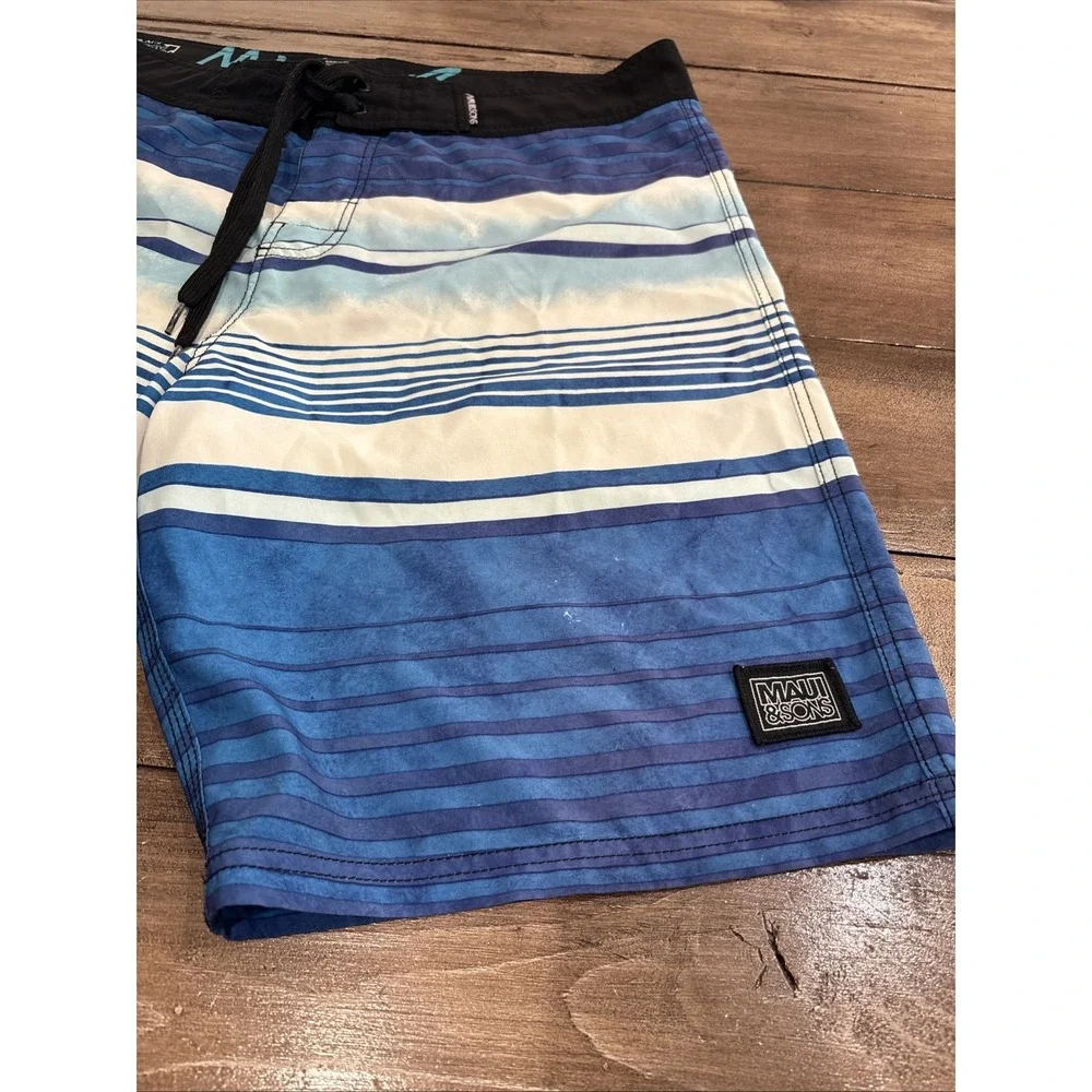 Board Shorts MAUI AND SONS Black shark Stretch  White Blue  Swim Trunk Sz 36